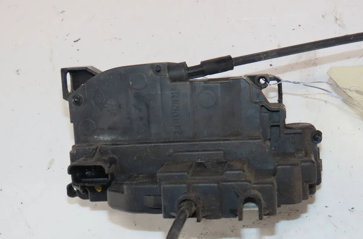 Serrure porte avd Renault CLIO III (BR0-1, CR0-1) 1.5 dci (br0h, cr0h, cr1s, br1s) (2005-2014) 3 portes occasion