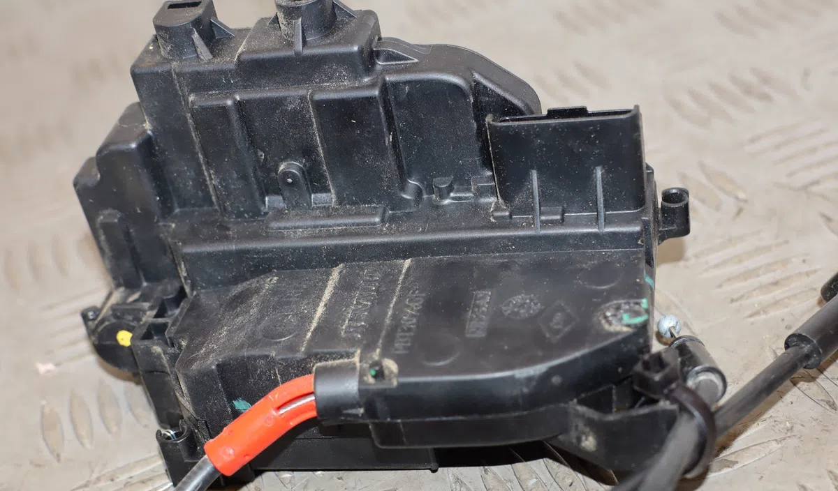 Serrure porte avd Renault KANGOO Express (FW0-1_) 1.5 dci 105 (fw0f) (2008) occasion