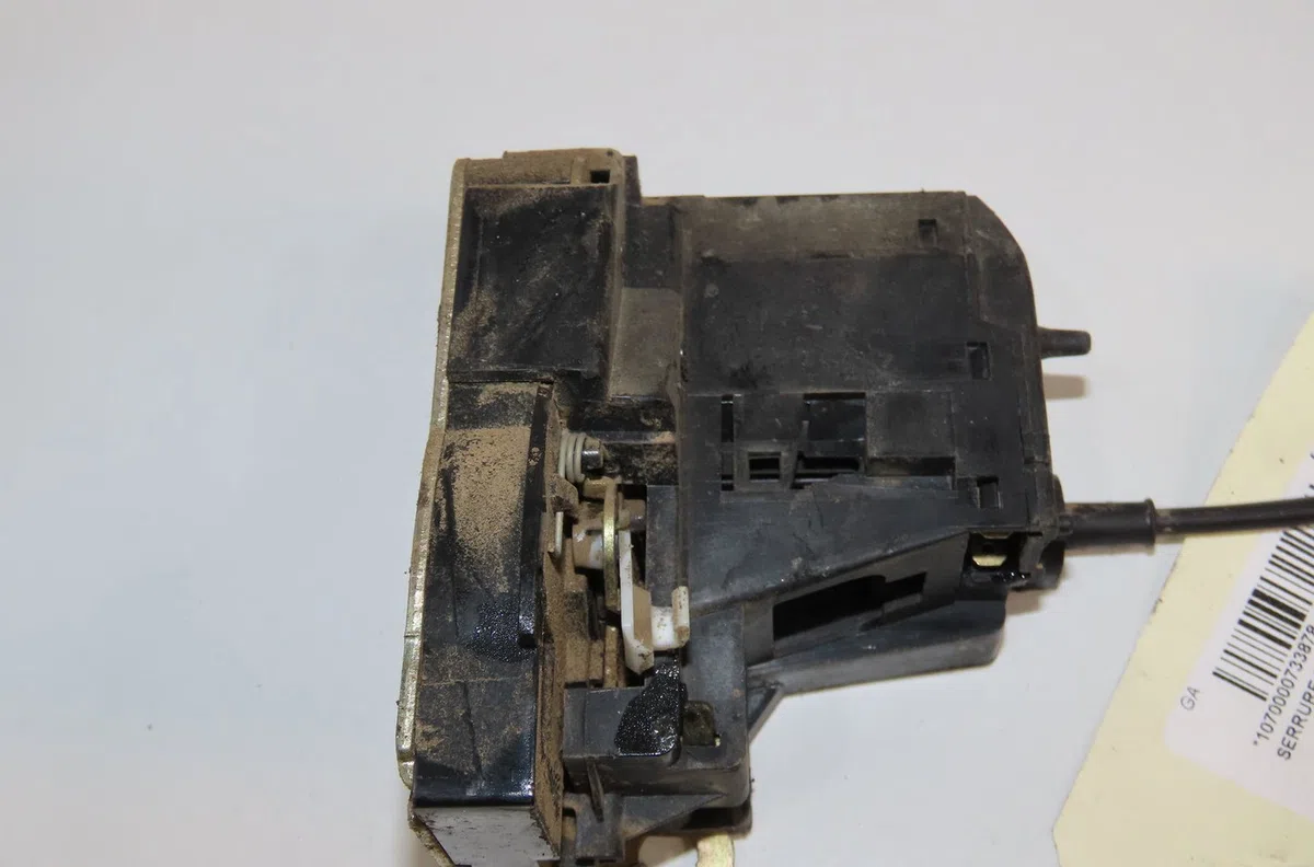 Serrure porte avd Renault MEGANE I (BA0-1_) 1.9 dti (ba1u) (2001-2003) occasion
