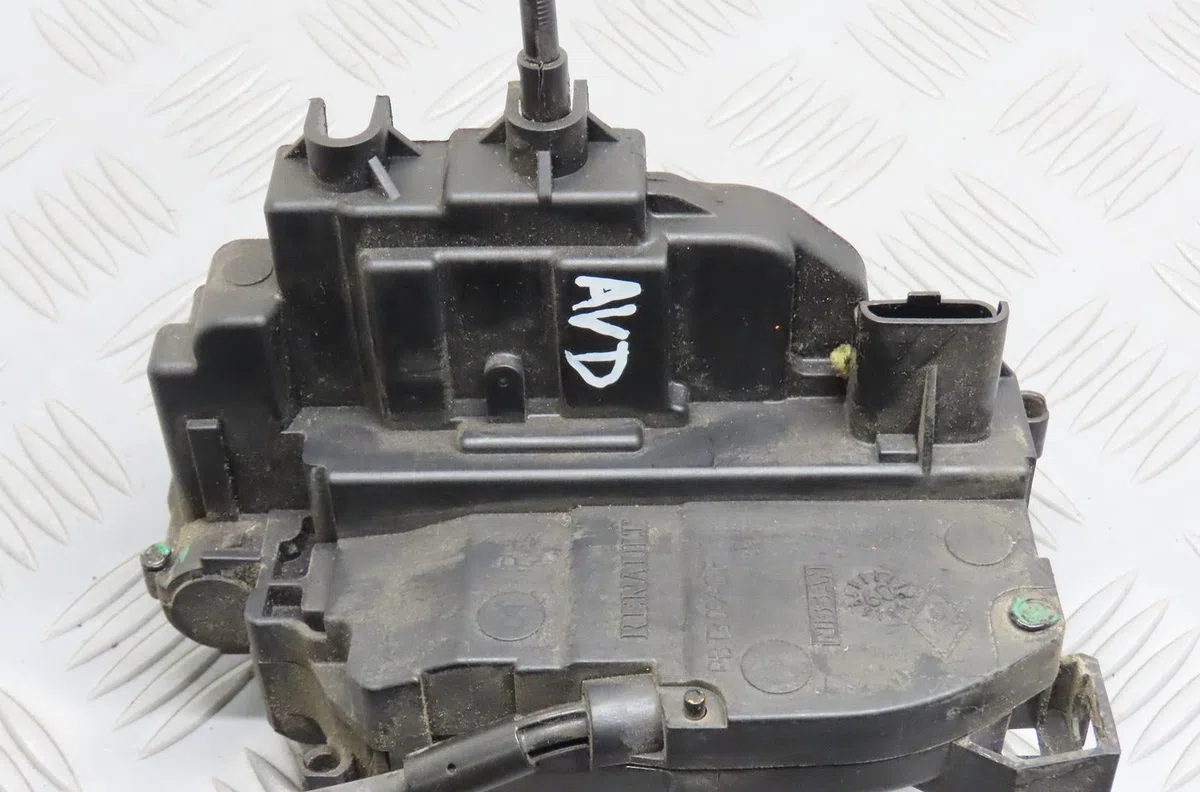 Serrure porte avd Renault MEGANE III 3-5 portes (BZ0-1_, B3_) 1.9 dci (bz0n, bz0j) (2008) occasion