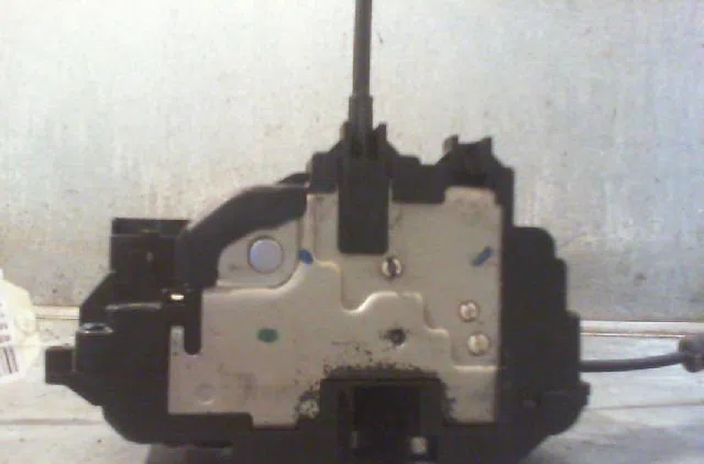 Serrure porte avd RENAULT MEGANE III Phase 1 11-2008--01-2012 occasion