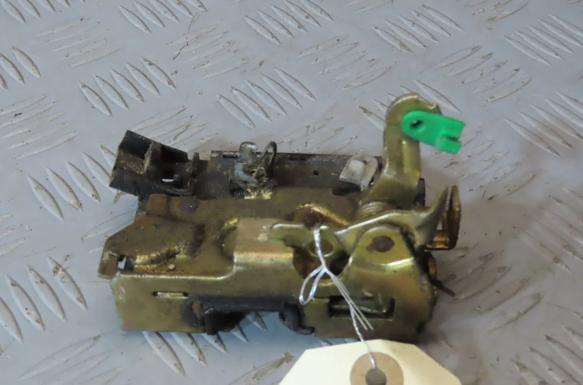 Serrure porte avd RENAULT R21 1990 occasion