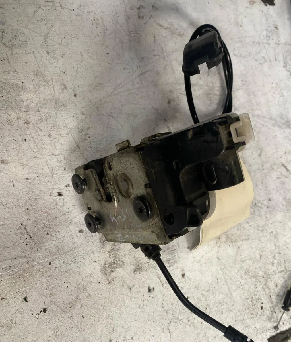 Serrure porte avd Renault SCÉNIC II (JM0-1_) 1.5 dci (jm1e, jm16) (2005-2008) 5 portes occasion