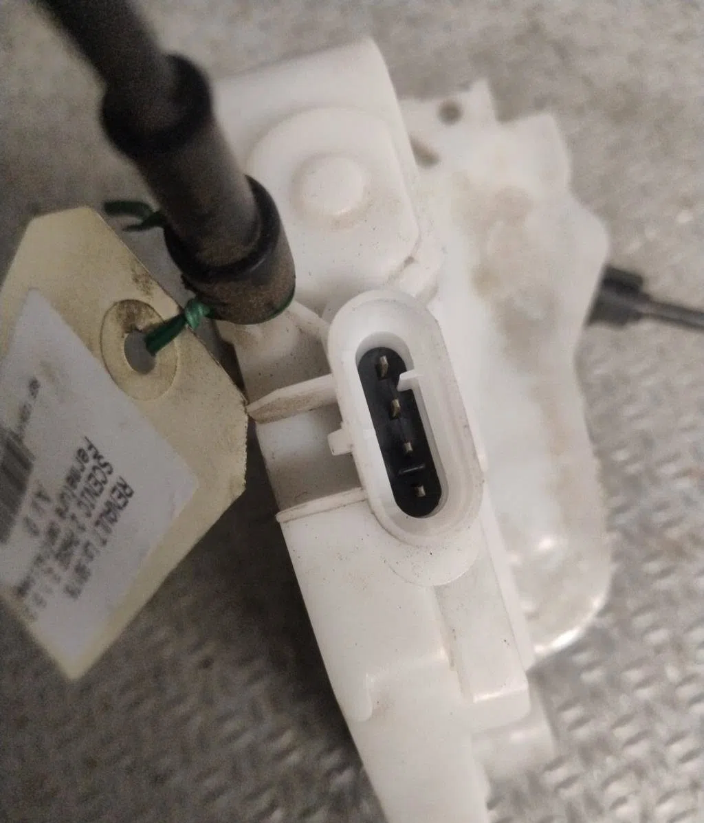 Serrure porte avd Renault SCÉNIC II (JM0-1_) 1.5 dci (jm1f) (2005-2008) occasion