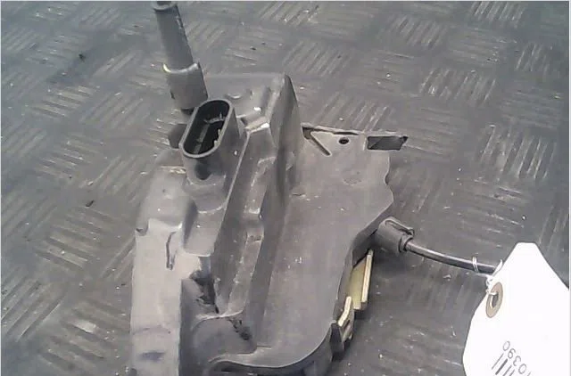 Serrure porte avd Renault SCÉNIC II (JM0-1_) 1.9 dci (jm0g, jm12, jm1g, jm2c) (2003-2006) occasion