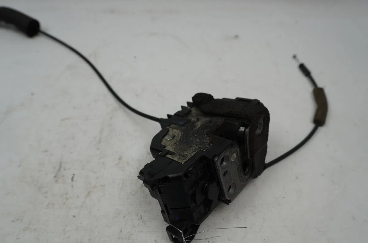 Serrure porte avd Renault SCÉNIC III (JZ0-1_) 2.0 dci (jz0y, jz26) (2009) occasion