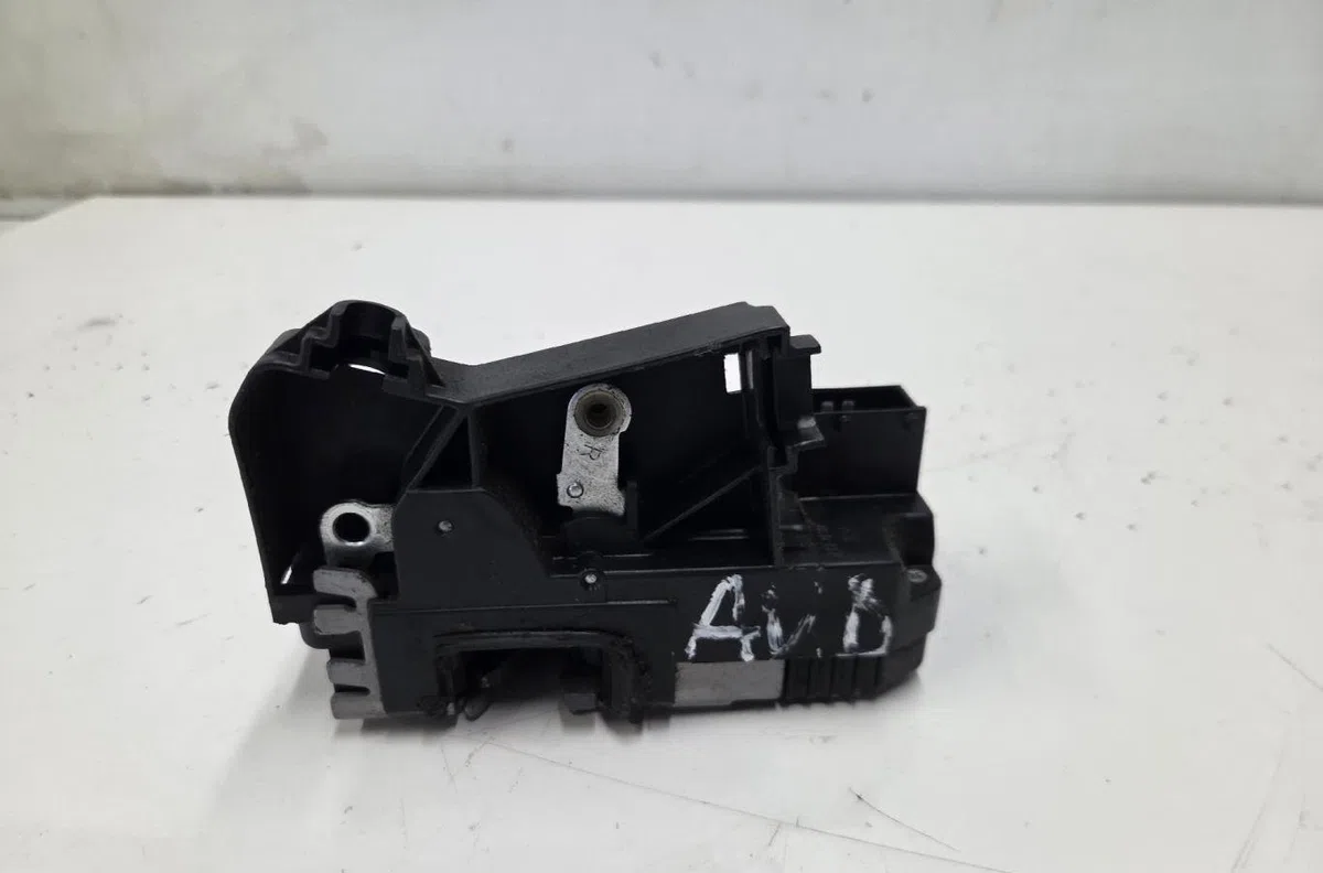 Serrure porte avd RENAULT TRAFIC 2 PHASE 2 occasion