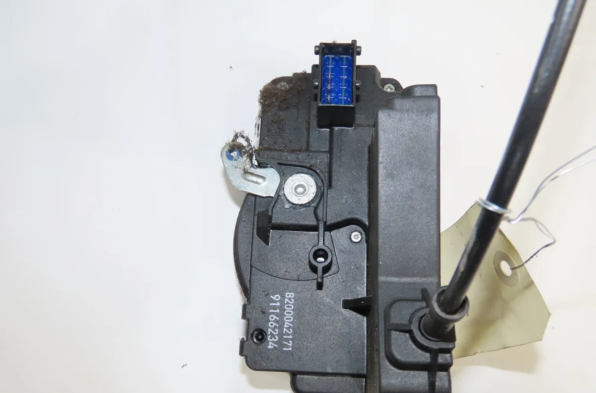Serrure porte avd Renault TRAFIC II Autobus-Autocar (JL) 1.9 dci 80 (jl0b) (2001-2006) occasion
