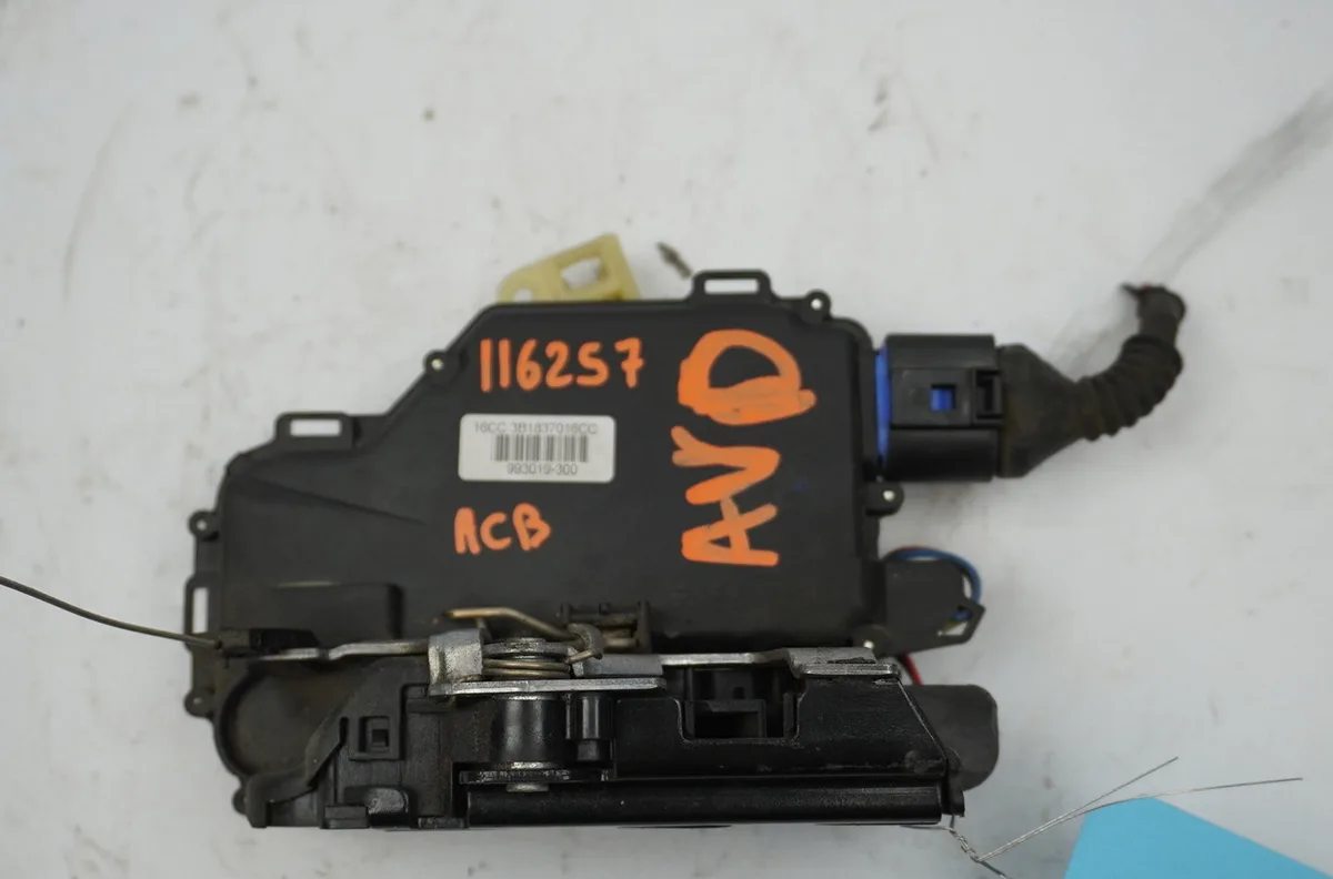 Serrure porte avd Seat IBIZA III (6L1) 1.4 tdi (2002-2005) 3 portes occasion