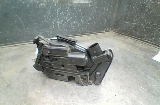 Serrure porte avd Seat IBIZA IV (6J5, 6P1) 1.2 (2009-2011) occasion