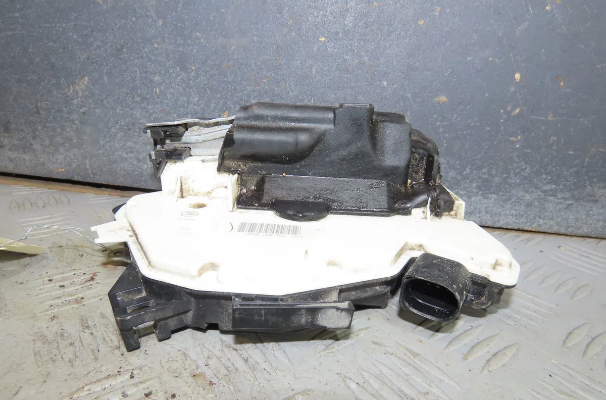 Serrure porte avd Seat IBIZA IV (6J5, 6P1) 1.2 (2009-2011) occasion