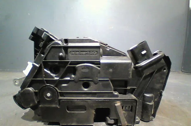 Serrure porte avd Seat IBIZA IV (6J5, 6P1) 1.6 tdi (2009-2015) occasion