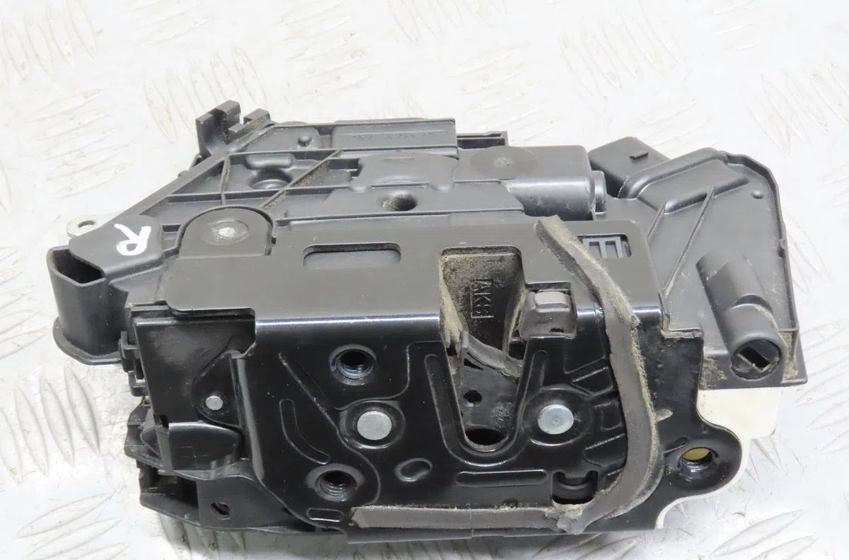 Serrure porte avd Seat IBIZA IV (6J5, 6P1) 1.6 tdi (2009-2015) occasion