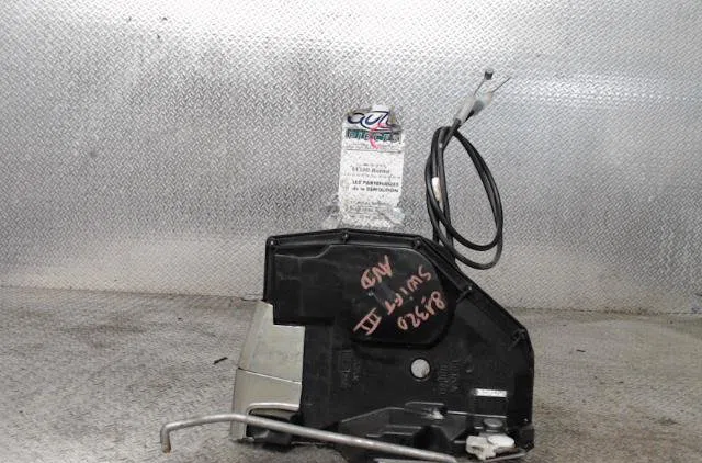 Serrure porte avd SUZUKI SWIFT 3  SWIFT 3 occasion