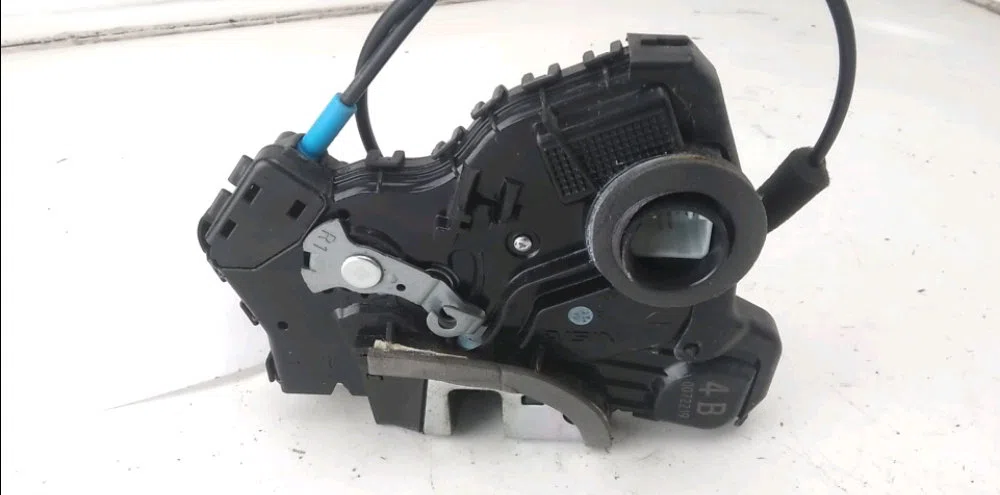 Serrure porte avd Toyota LAND CRUISER PRADO (_J15_) 3.0 d-4d (kdj150_, kdj150, kdj155) (2009) occasion