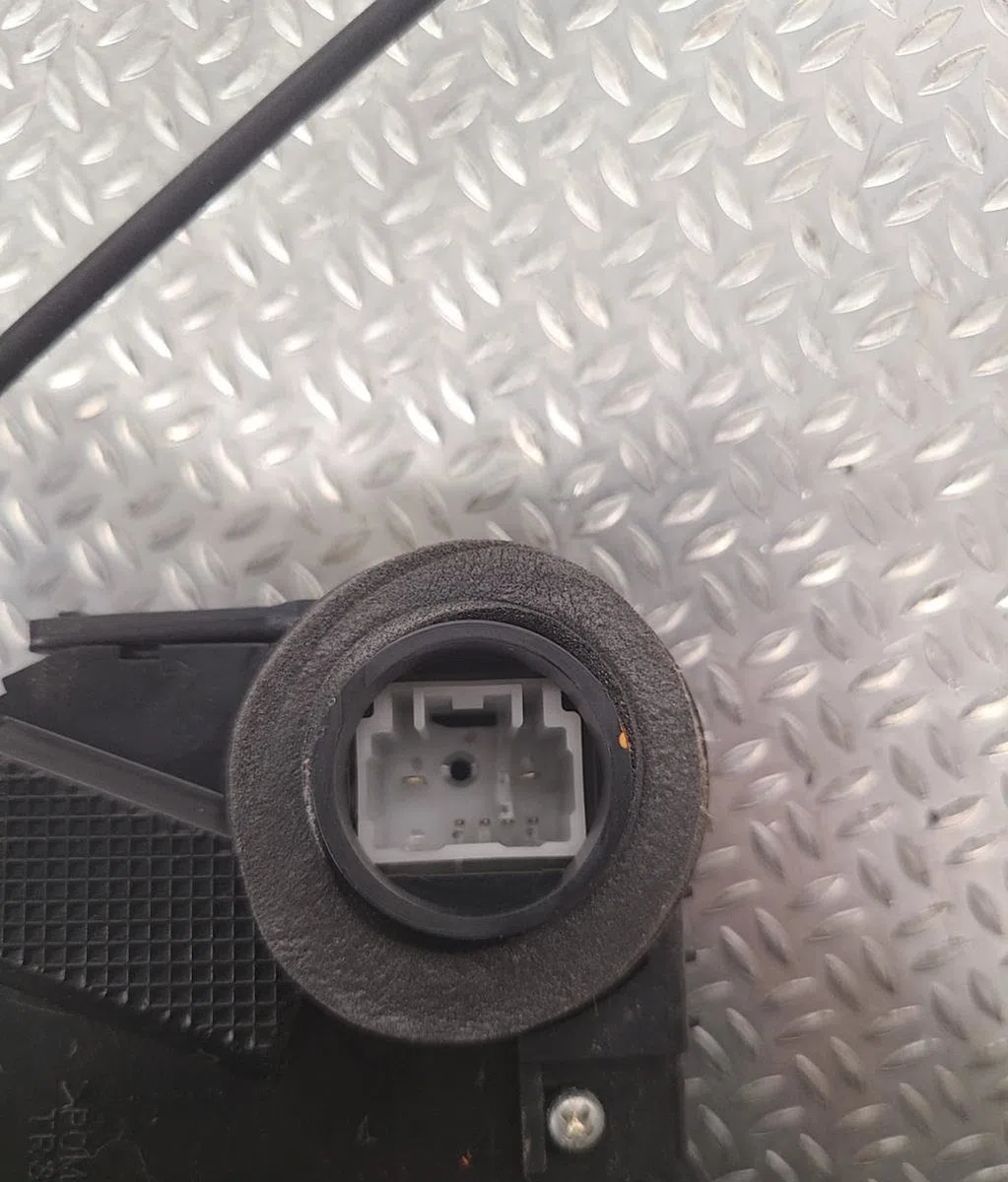 Serrure porte avd TOYOTA PRIUS 3  0 occasion
