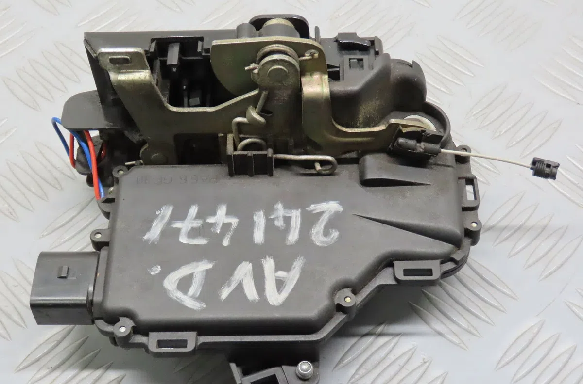 Serrure porte avd Volkswagen GOLF IV (1J1) 1.9 tdi (1997-2004) occasion