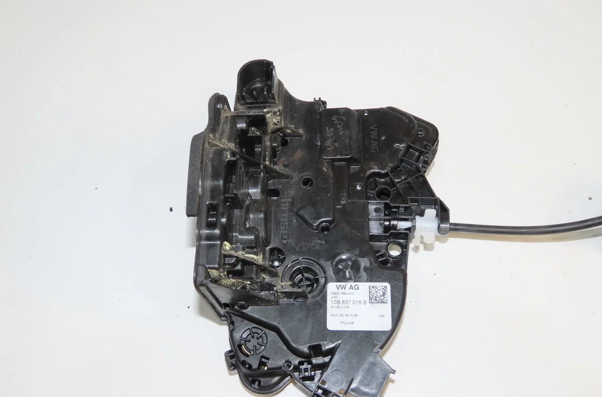 Serrure porte avd Volkswagen POLO VI (AW1, BZ1, AE1) 1.0 tsi (2017) occasion