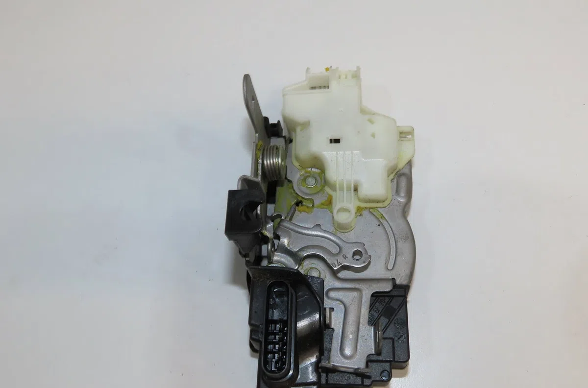 Serrure porte avd Volvo V40 Cross Country (526) D2 (2012-2016) occasion