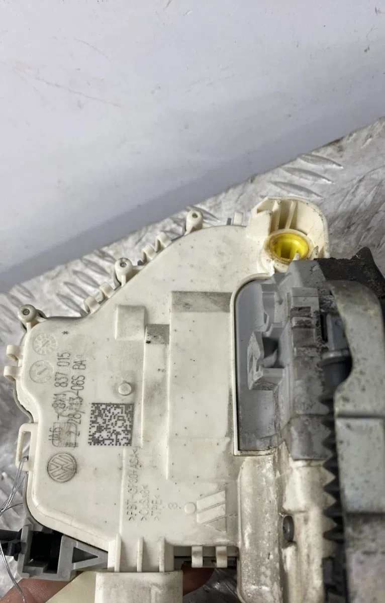 Serrure porte avg AUDI A3 3 PHASE 1 occasion