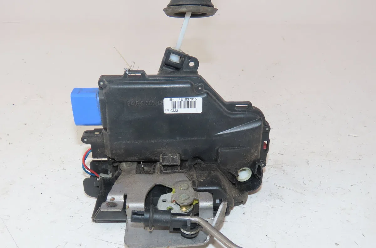 Serrure porte avg Audi A3 (8P1) 1.9 tdi (2003-2010) 3 portes occasion