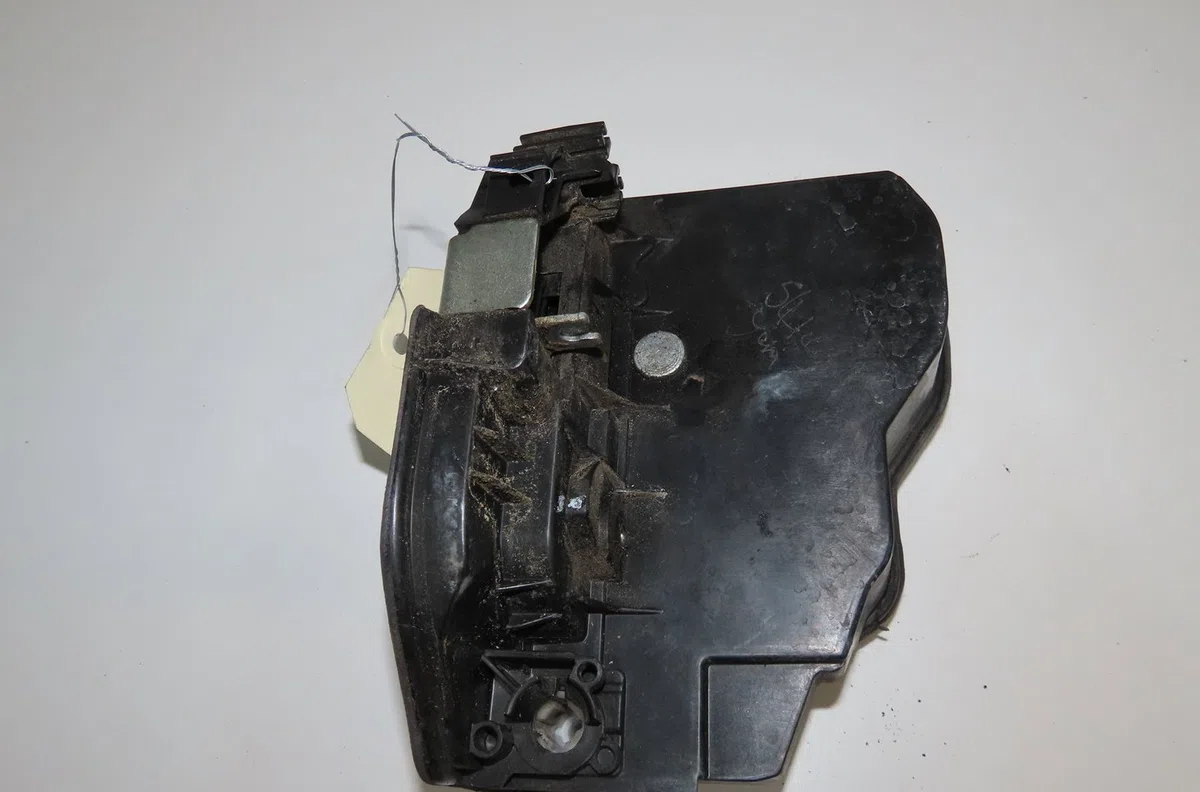 Serrure porte avg Bmw 1 (E87) 118 d (2004-2007) 5 portes occasion