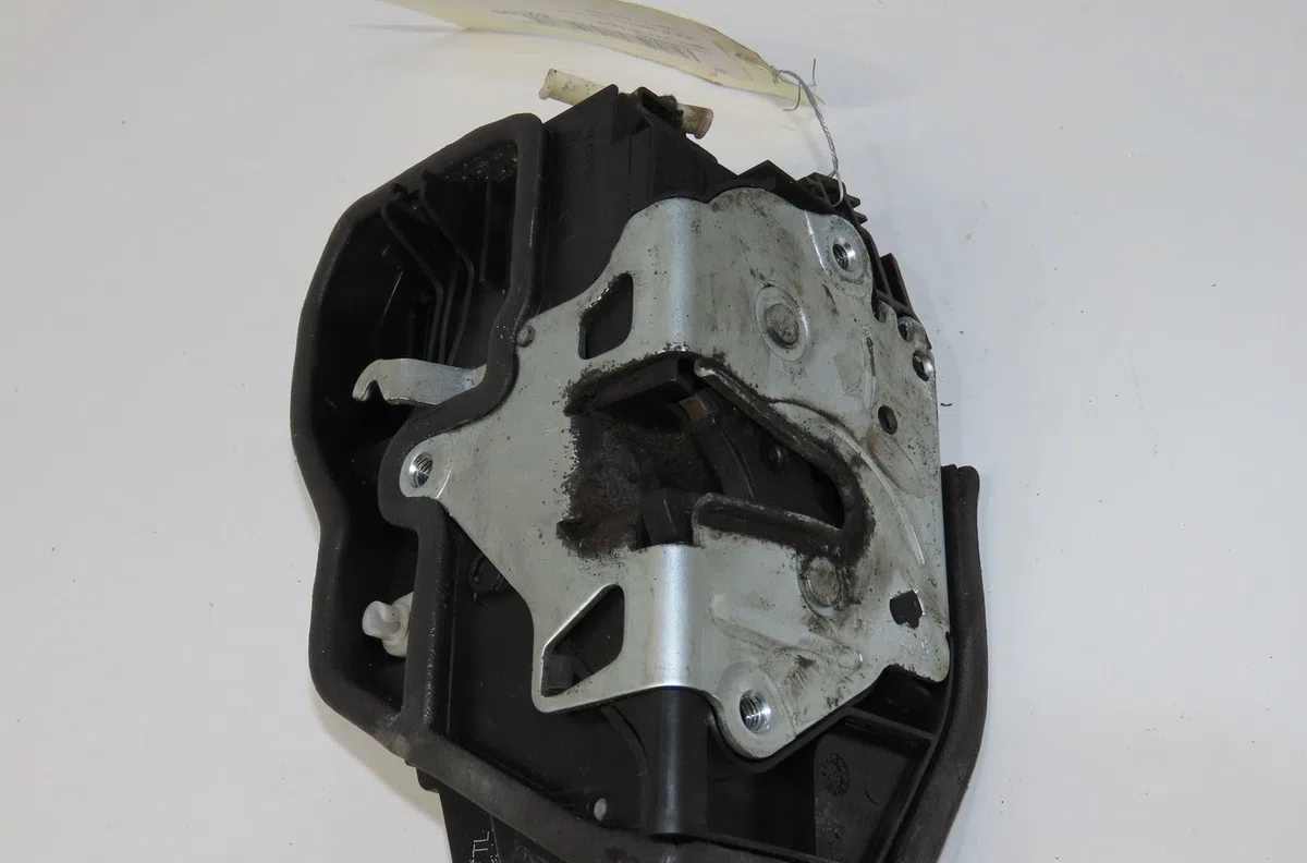 Serrure porte avg Bmw 1 (F20) 118 d xdrive (2013-2015) occasion