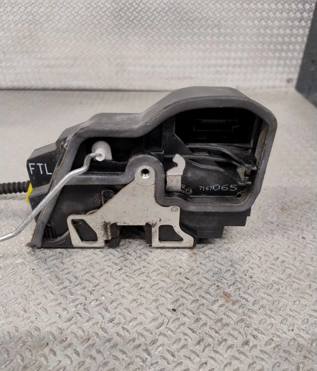 Serrure porte avg Bmw X3 (E83) 2.0 d (2004-2007) occasion