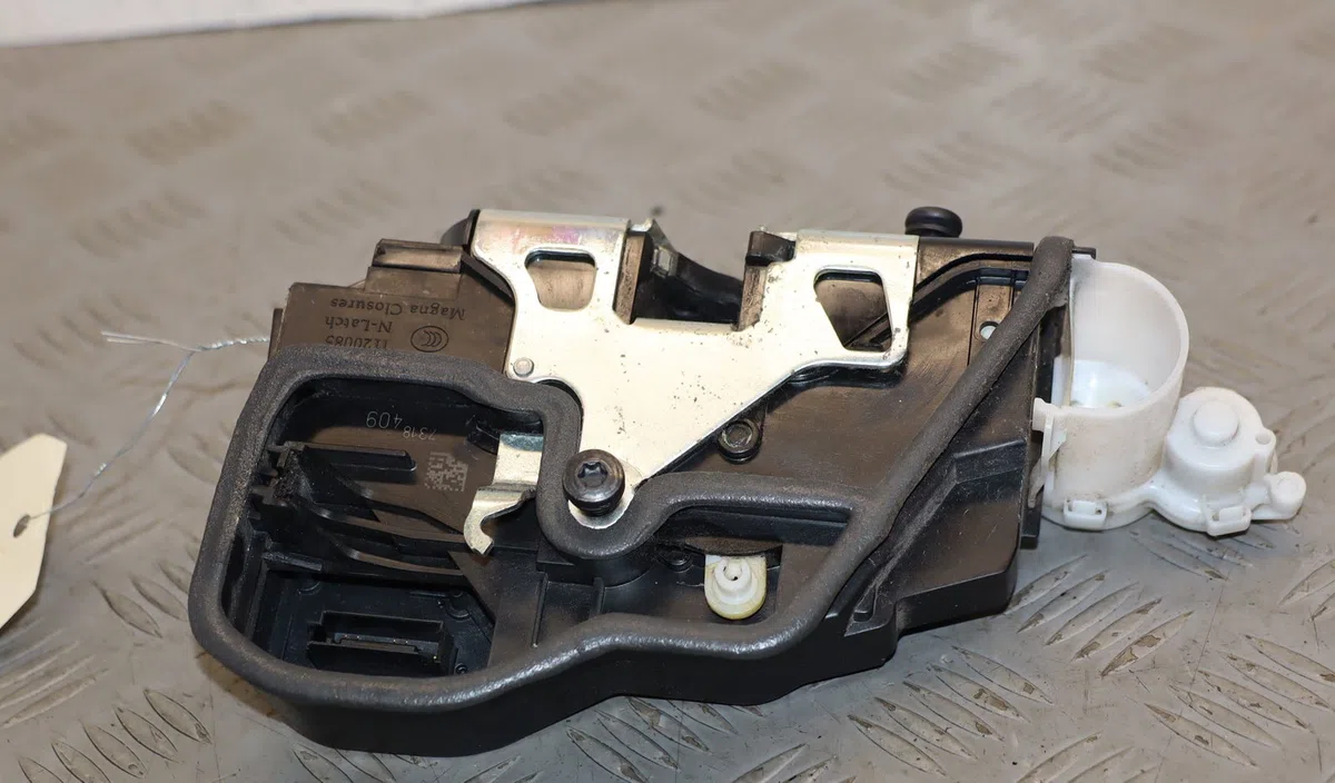 Serrure porte avg Bmw X3 (F25) Xdrive 20 d (2010-2014) occasion