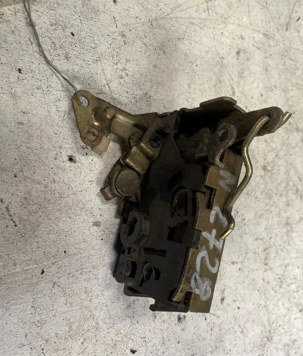 Serrure porte avg Citroen AX (ZA-_) 11 (1986-1994) occasion