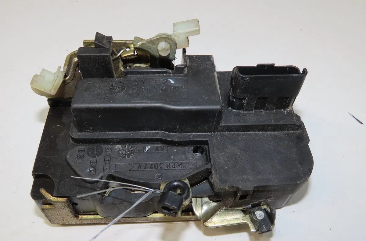 Serrure porte avg Citroen BERLINGO - BERLINGO FIRST Camionnette-Monospace (M_) 1.6 hdi 75 (mb9hw) (2005-2011) 3 portes o