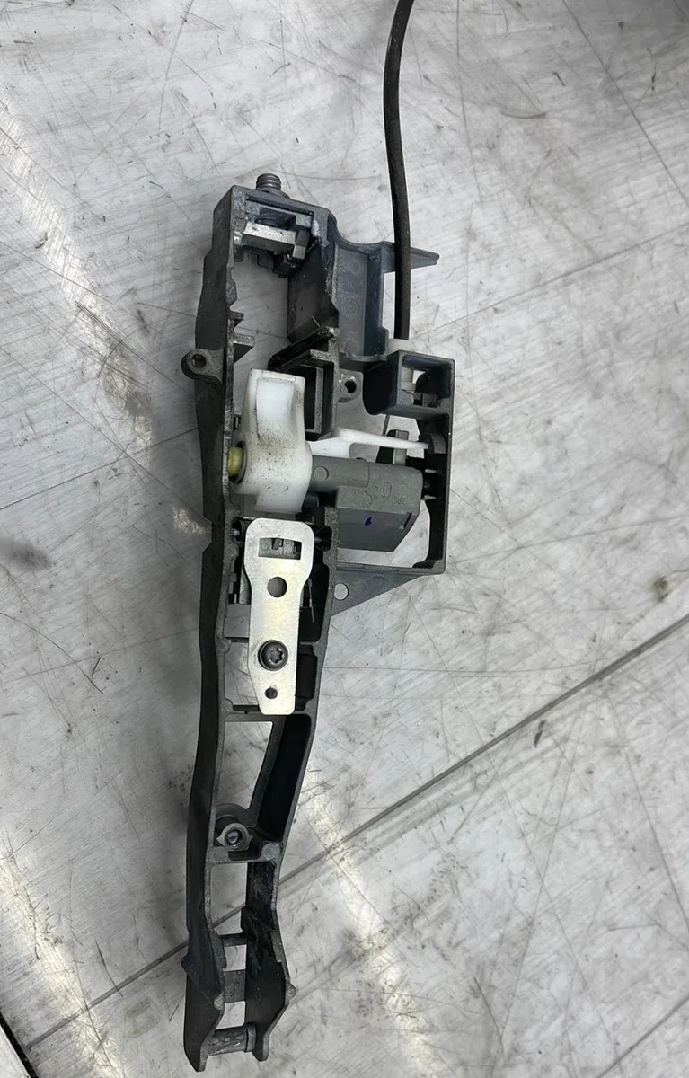 Serrure porte avg CITROEN C3 2 PHASE 1 occasion