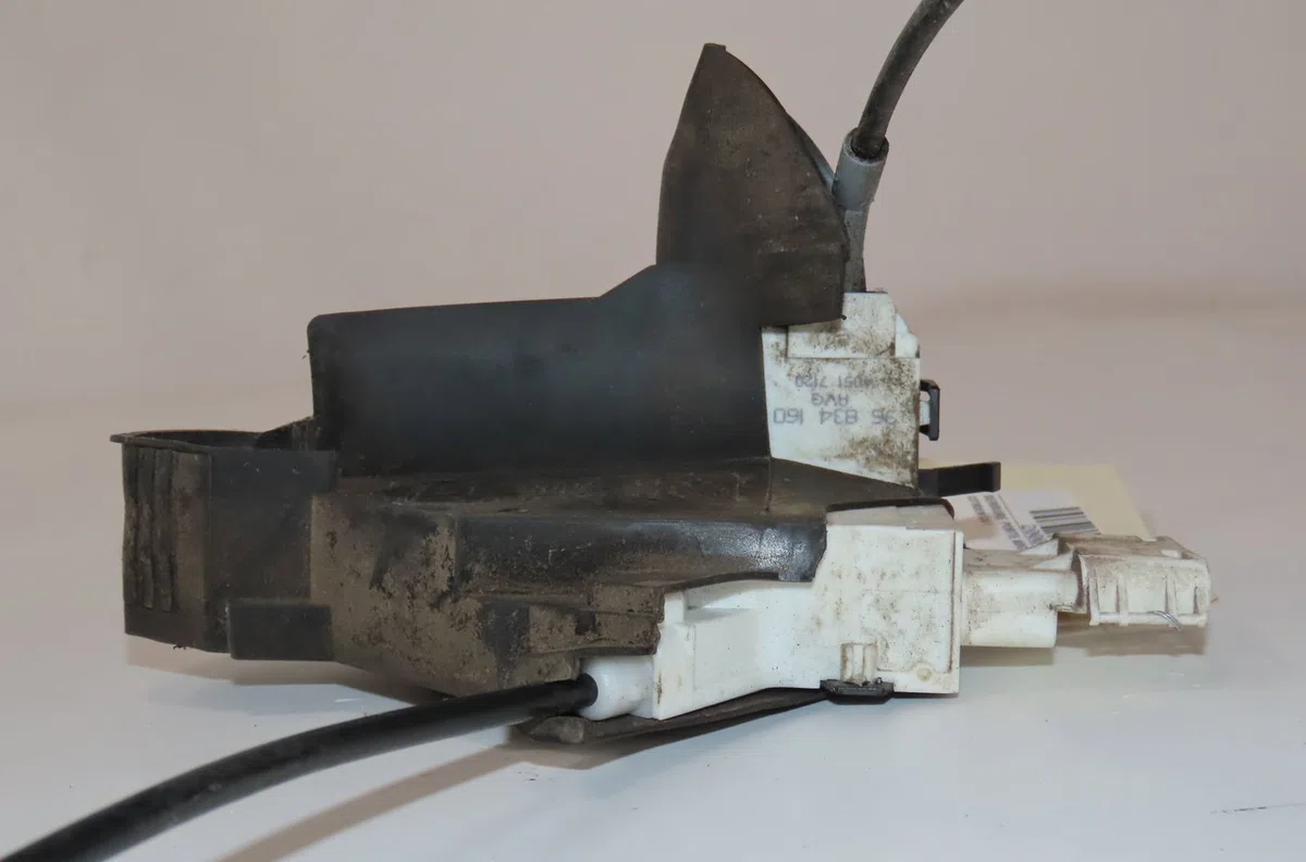 Serrure porte avg Citroen C4 I (LC_) 1.6 hdi (2004-2011) 5 portes occasion