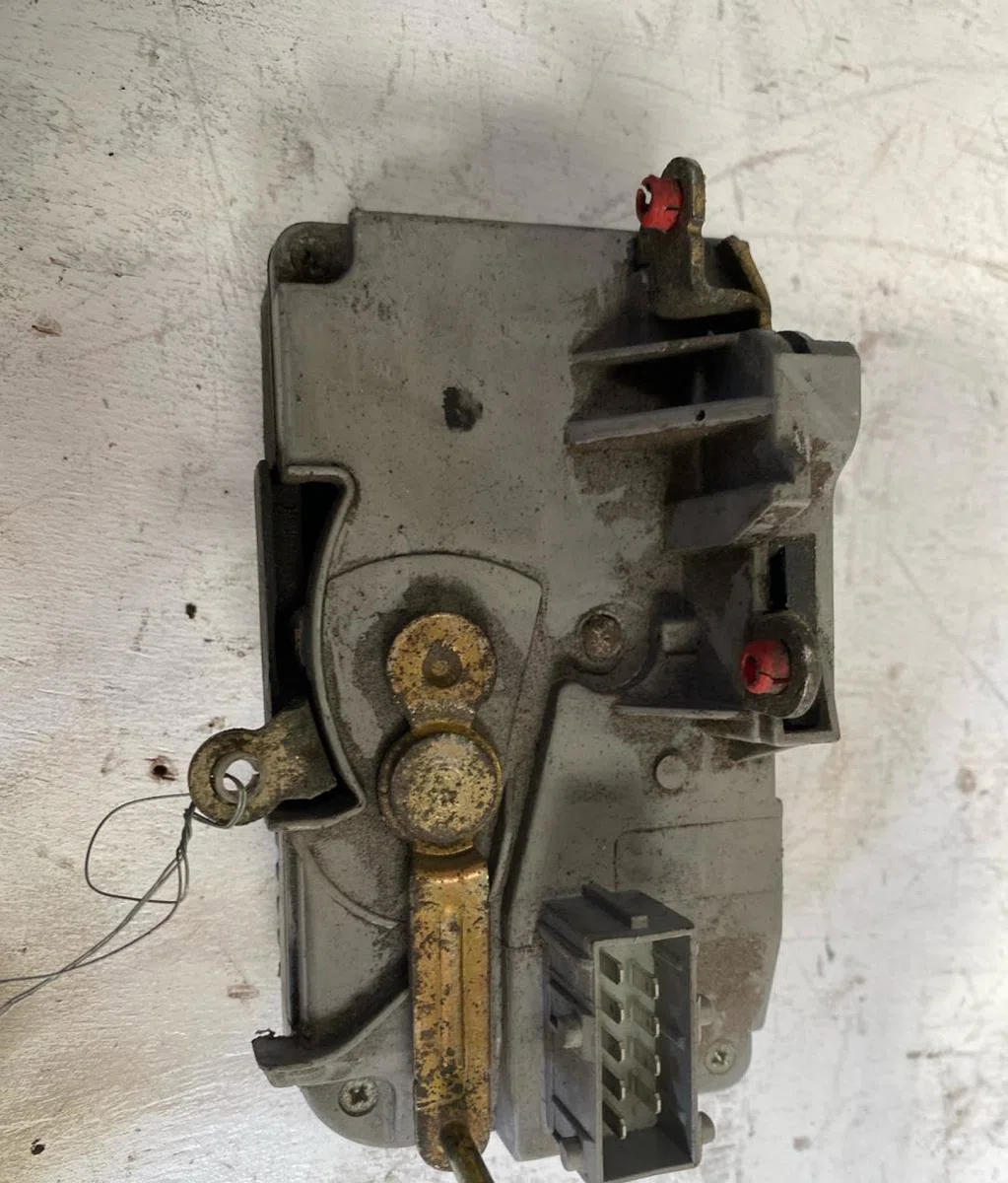 Serrure porte avg Citroen EVASION Monospace (22, U6) 2.0 (1994-2002) occasion