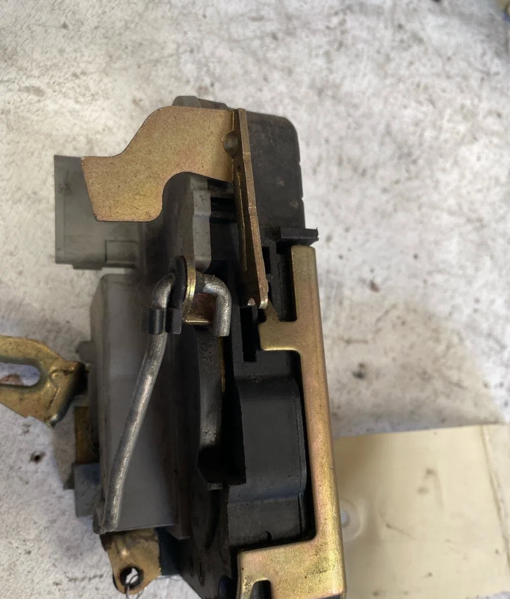 Serrure porte avg Citroen XSARA (N1) 2.0 hdi 90 (1999-2005) occasion