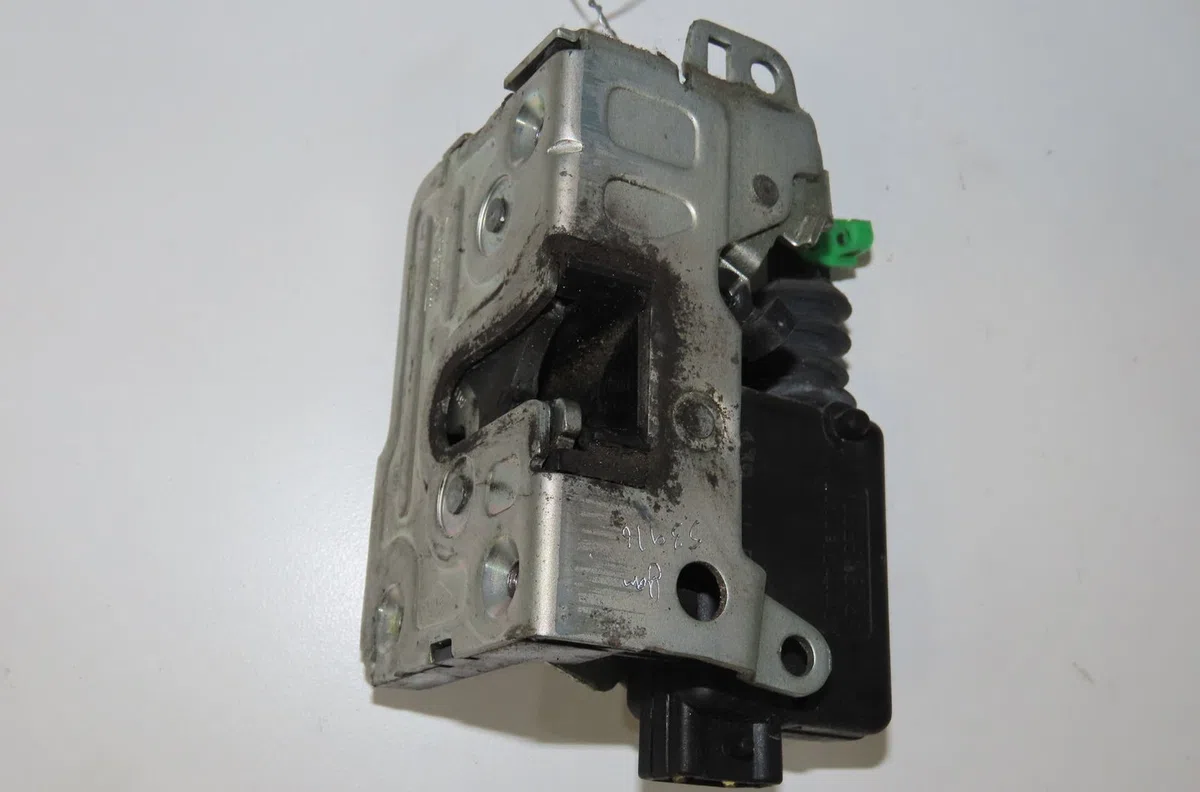 Serrure porte avg Dacia LOGAN MCV (KS_) 1.5 dci (ks04) (2010-2013) occasion