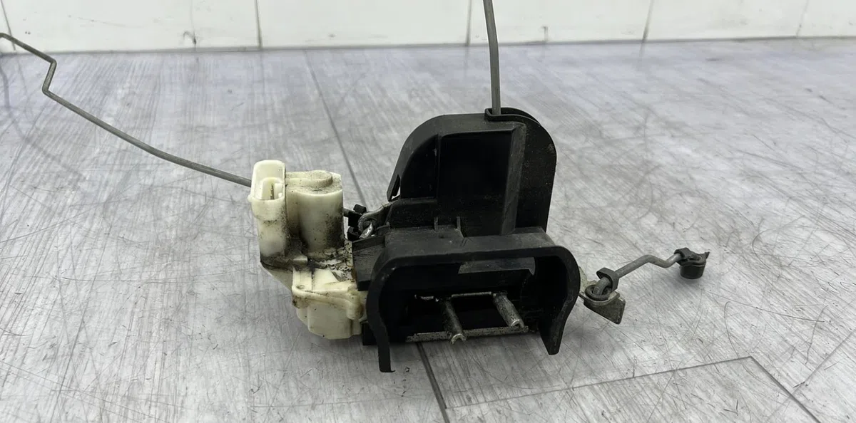 Serrure porte avg FIAT MULTIPLA PHASE 1 occasion