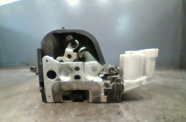 Serrure porte avg Fiat PUNTO (188_) 1.9 jtd (2001-2012) occasion