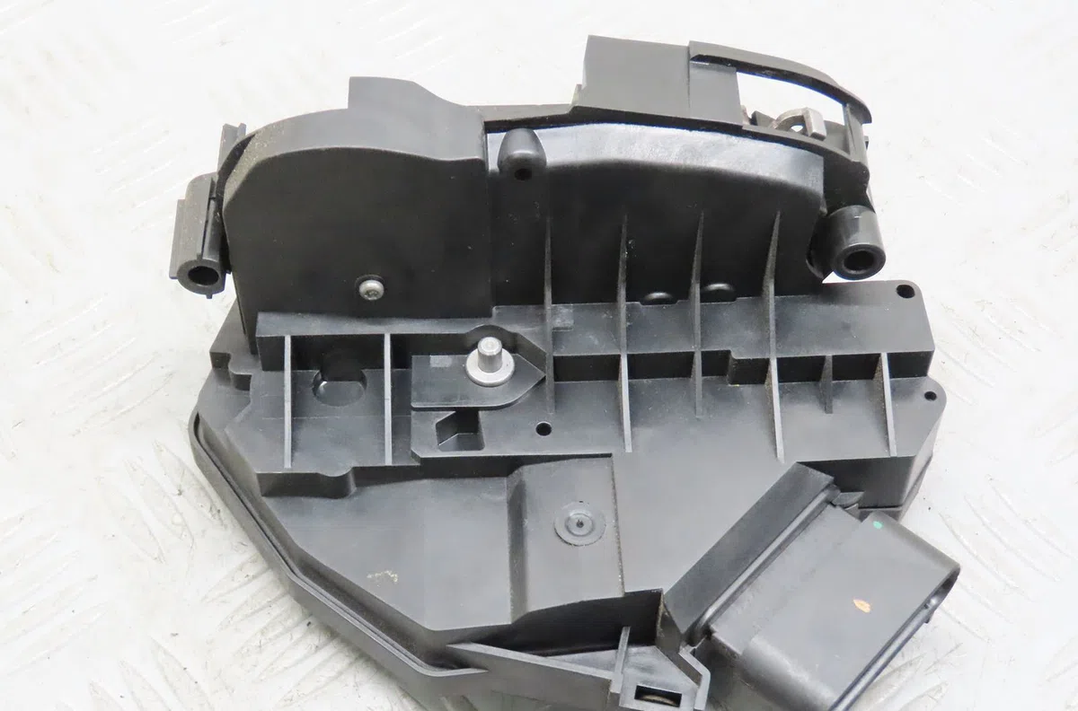 Serrure porte avg Ford C-MAX II (DXA-CB7, DXA-CEU) 1.6 tdci (2010-2019) 5 portes occasion
