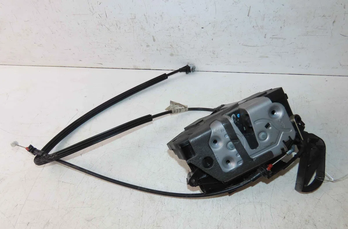 Serrure porte avg FORD CMAX II occasion