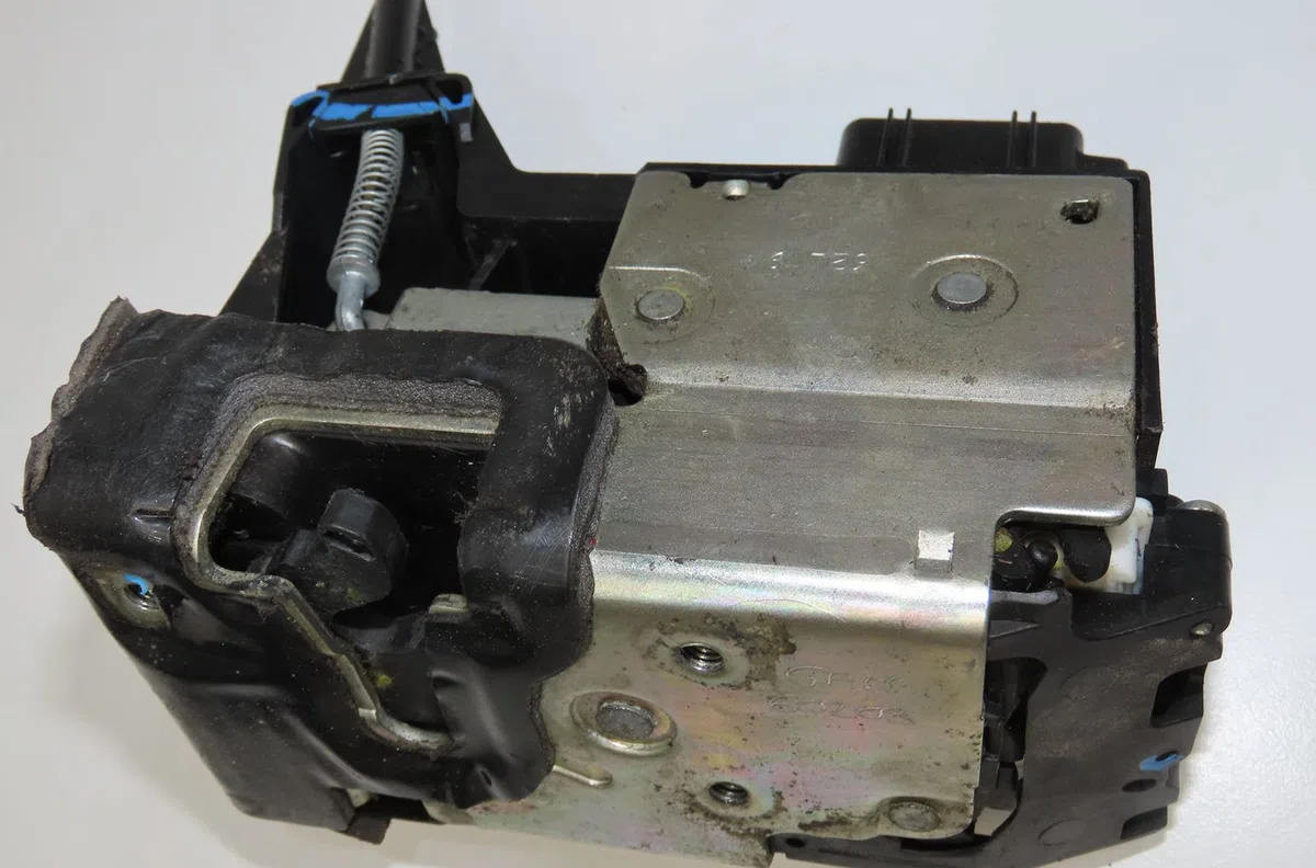 Serrure porte avg Ford FUSION (JU_) 1.4 tdci (2002-2012) 5 portes occasion