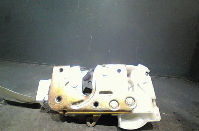 Serrure porte avg Ford MONDEO III (B5Y) 1.8 16v (2000-2007) occasion