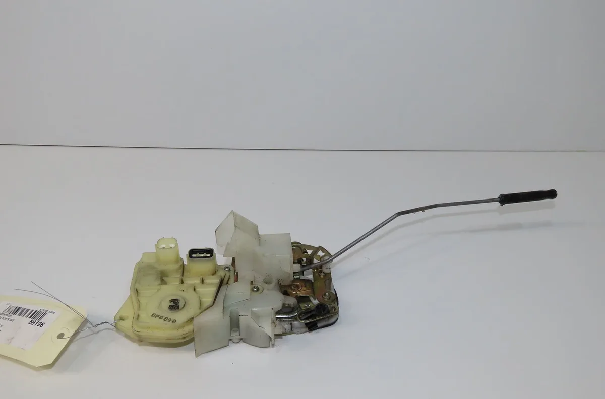 Serrure porte avg Honda JAZZ II (GD_, GE3, GE2) 1.3 idsi (gd1) (2002-2008) occasion