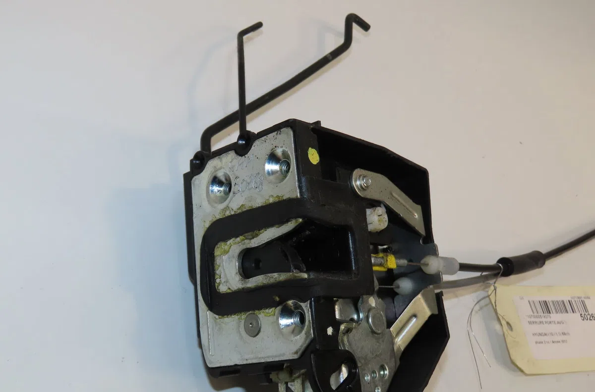 Serrure porte avg Hyundai I10 I (PA) 1.1 (2011-2013) occasion