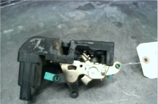 Serrure porte avg JEEP CHEROKEE 1997 occasion