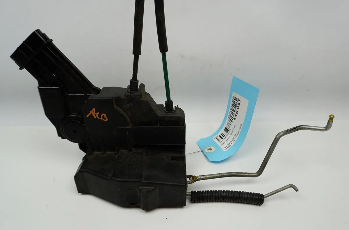 Serrure porte avg Kia MAGENTIS II (MG) 2.0 crdi (2006-2010) occasion