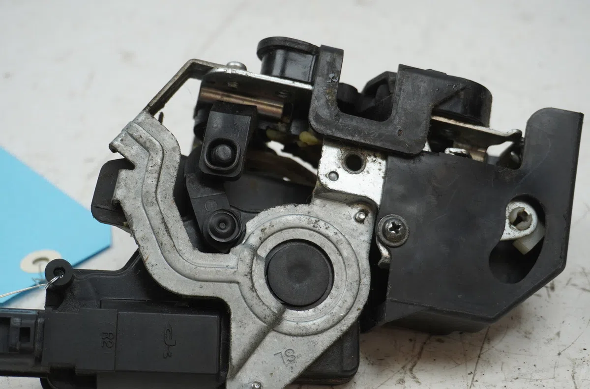 Serrure porte avg Kia PICANTO I (SA) 1.0 (2004-2011) occasion