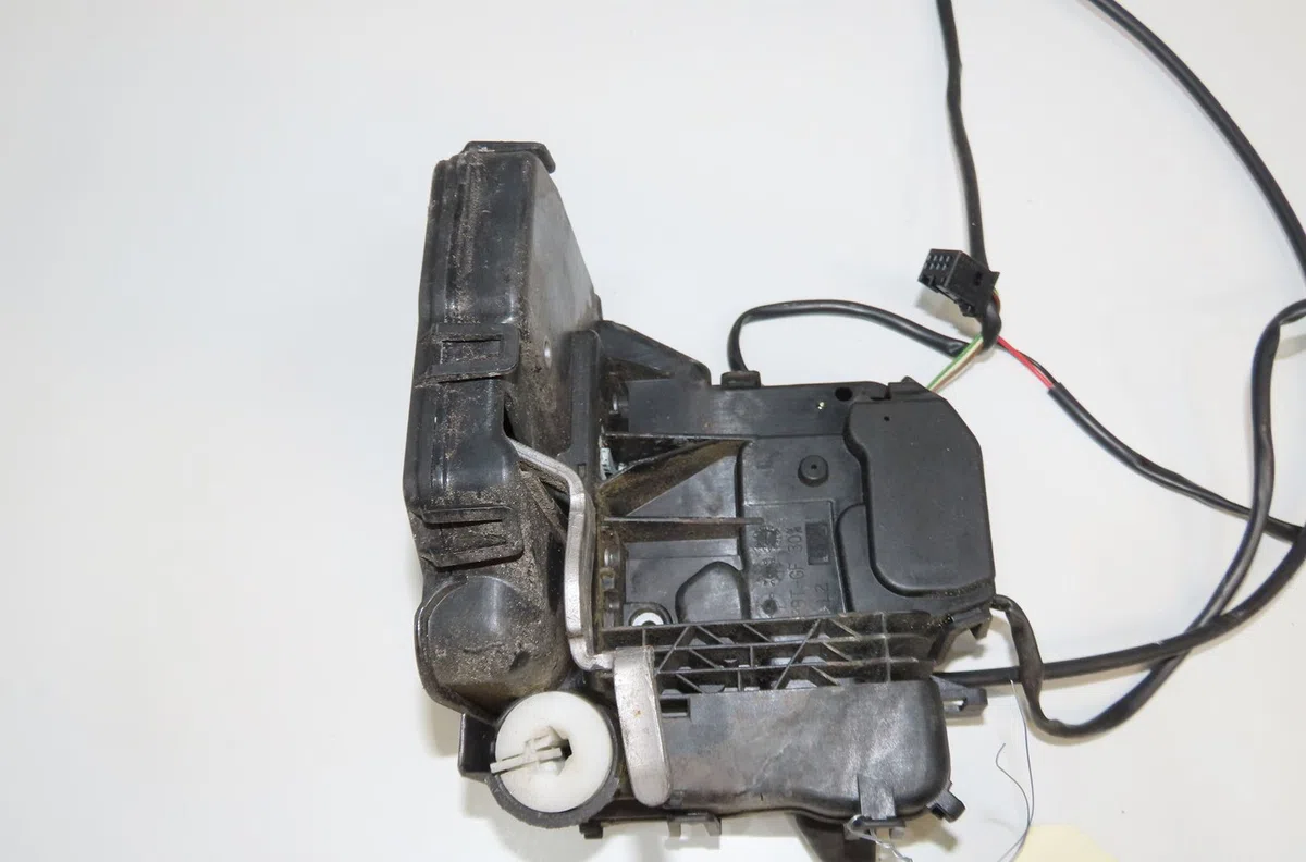 Serrure porte avg Mercedes-benz CLK (C209) Clk 200 kompressor (209.342) (2002-2009) occasion