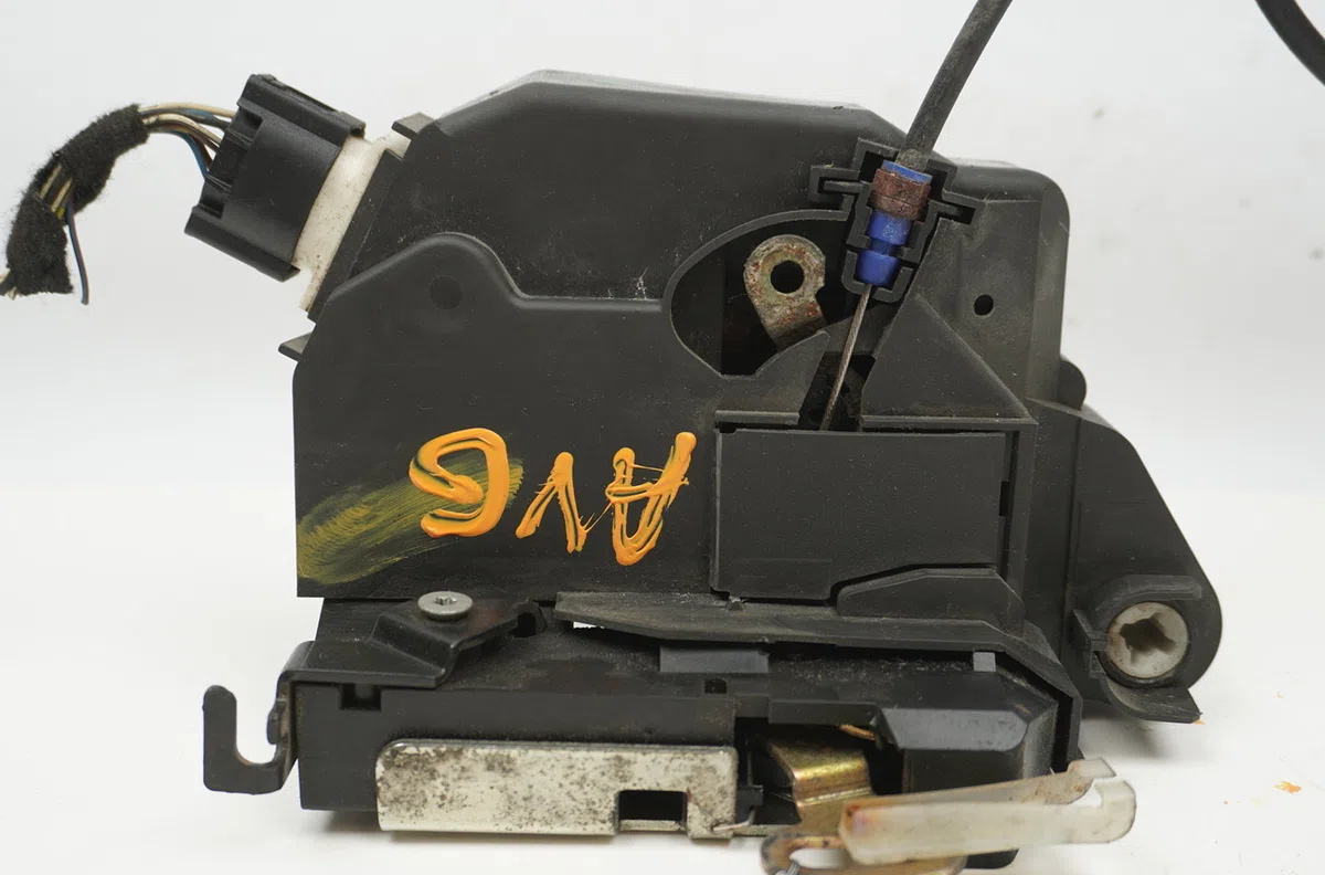 Serrure porte avg Mini MINI (R50, R53) One d (2003-2006) occasion