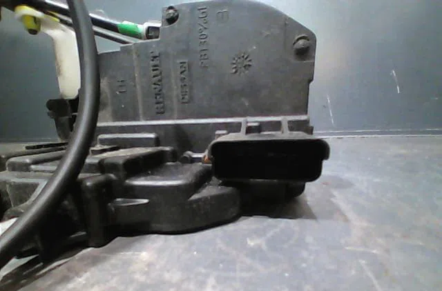 Serrure porte avg Nissan MICRA III (K12) 1.5 dci (2003-2010) occasion